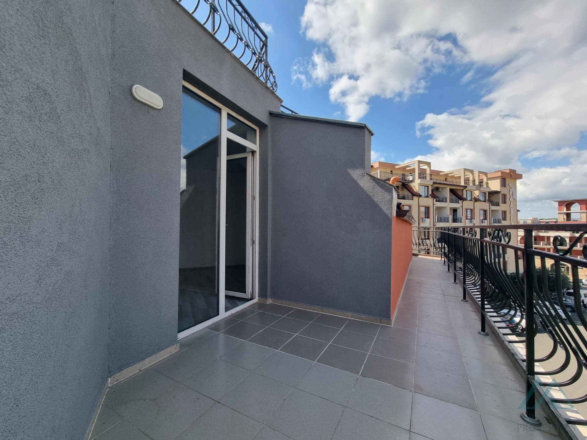 Novostavba 2-izbový apartmán 70 m² s terasou, Villa Venezia, Sveti Vlas, 450 m od pláže - 3