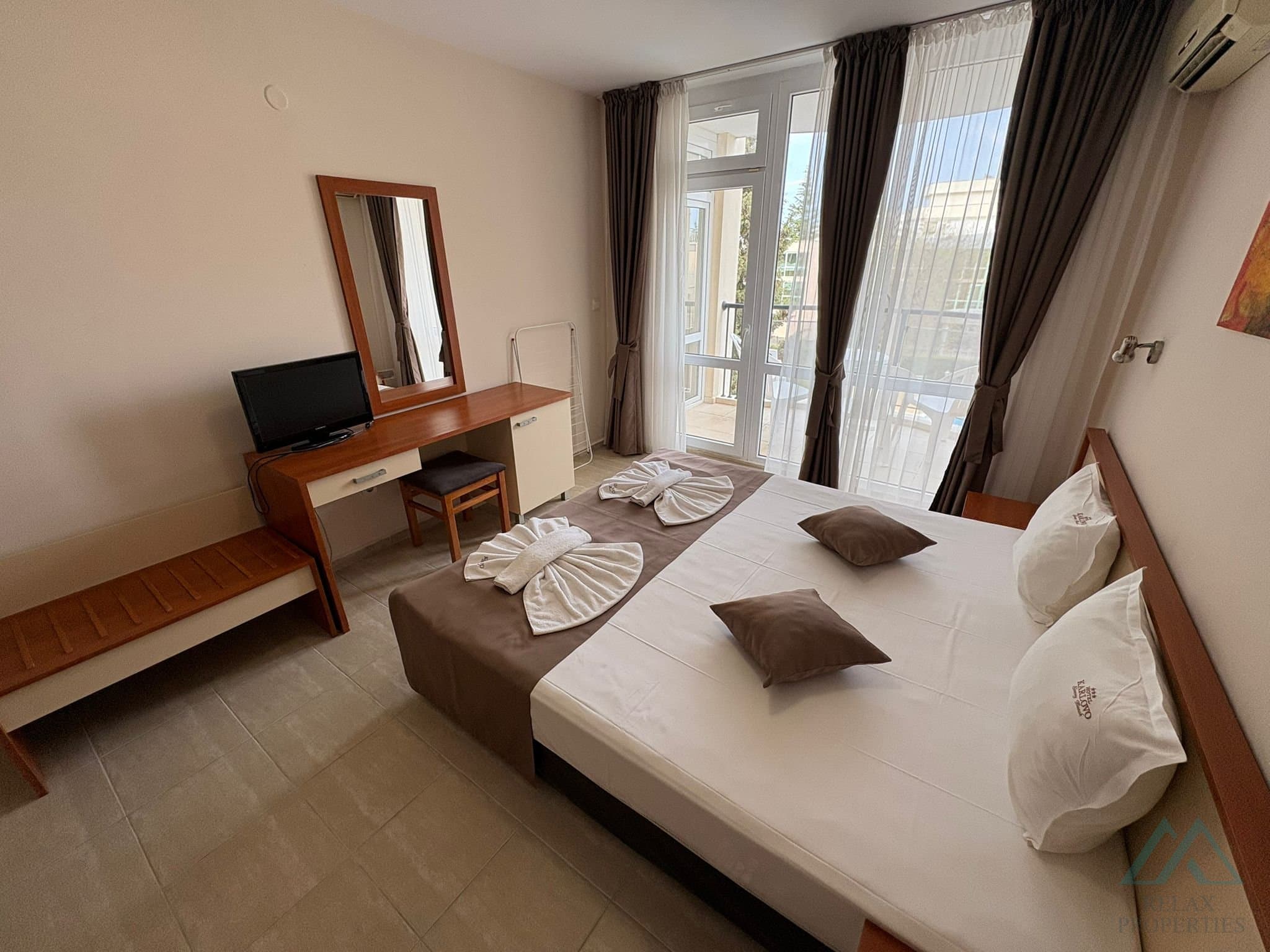 3-izbový apartmán s výhľadom na bazén – Hotel Karlovo, Slnečné pobrežie, len 150 m od pláže - foto 18