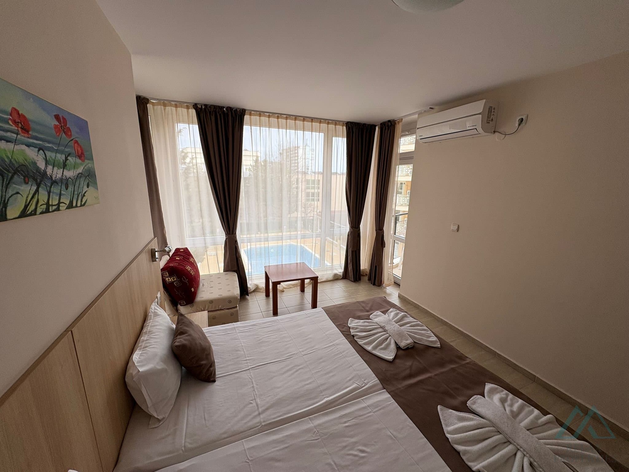 3-izbový apartmán s výhľadom na bazén – Hotel Karlovo, Slnečné pobrežie, len 150 m od pláže - foto 10