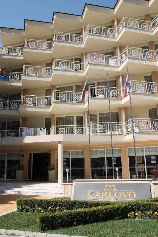 3-izbový apartmán s výhľadom na bazén – Hotel Karlovo, Slnečné pobrežie, len 150 m od pláže - foto 34