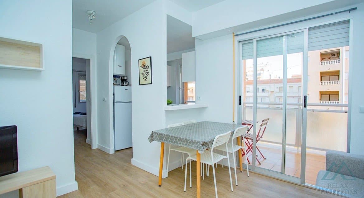 Apartmán v La Mata – Torrevieja, 250 m od pláže, komunitný bazén, investičná príležitosť - foto 9