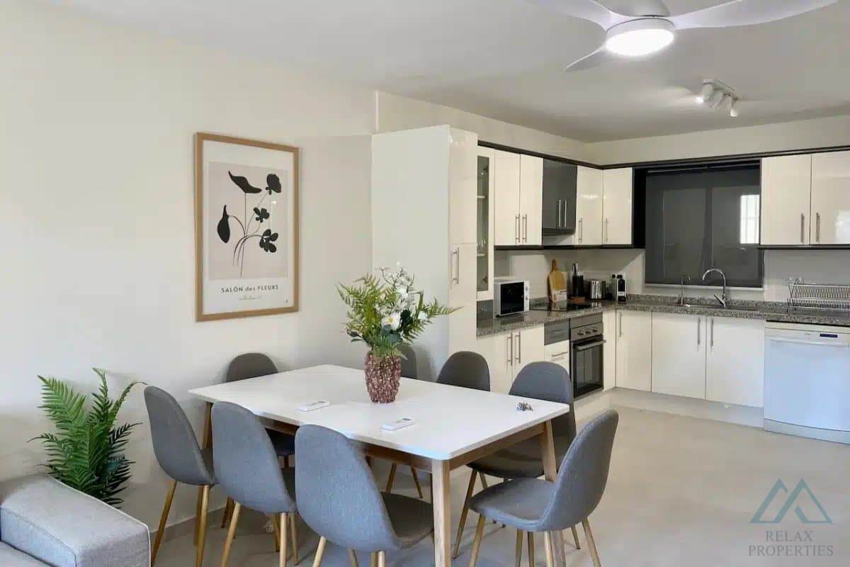 Radový dom s terasou, bazénom v Orihuela Costa - 4