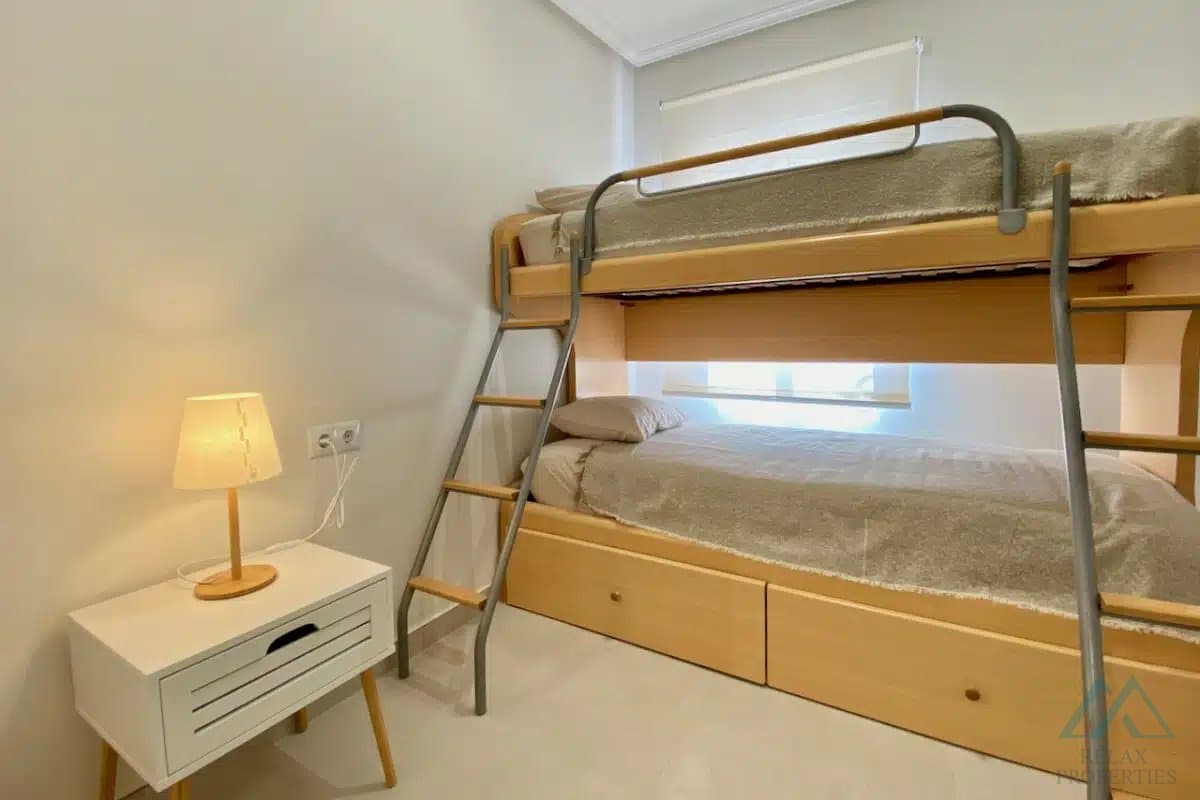 Radový dom s terasou, bazénom v Orihuela Costa - foto 12