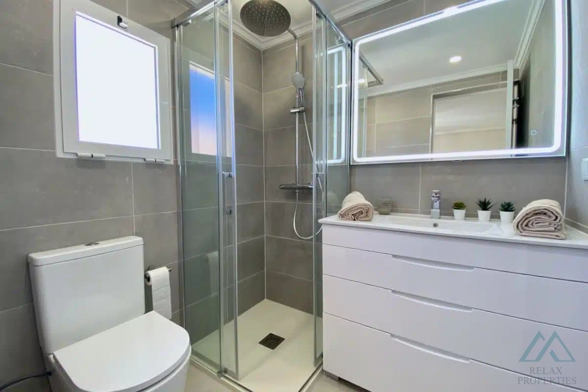 Radový dom s terasou, bazénom v Orihuela Costa - foto 18