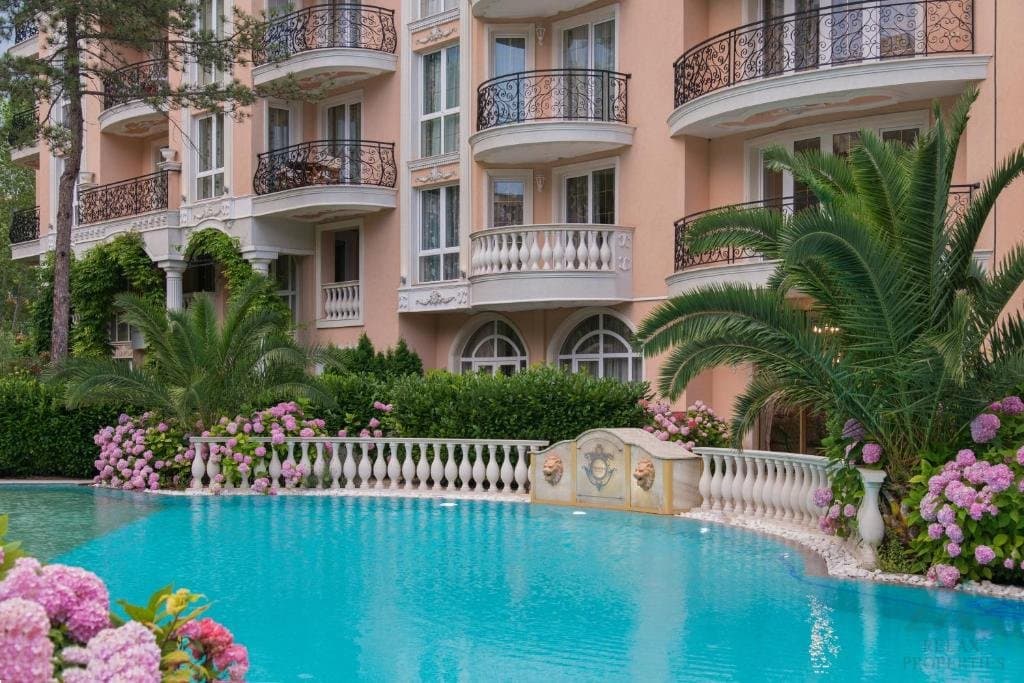 Luxusný 2-izbový apartmán s garážovým parkovaním, Venera Palace, 350m od mora, Slnečné pobrežie - foto 20