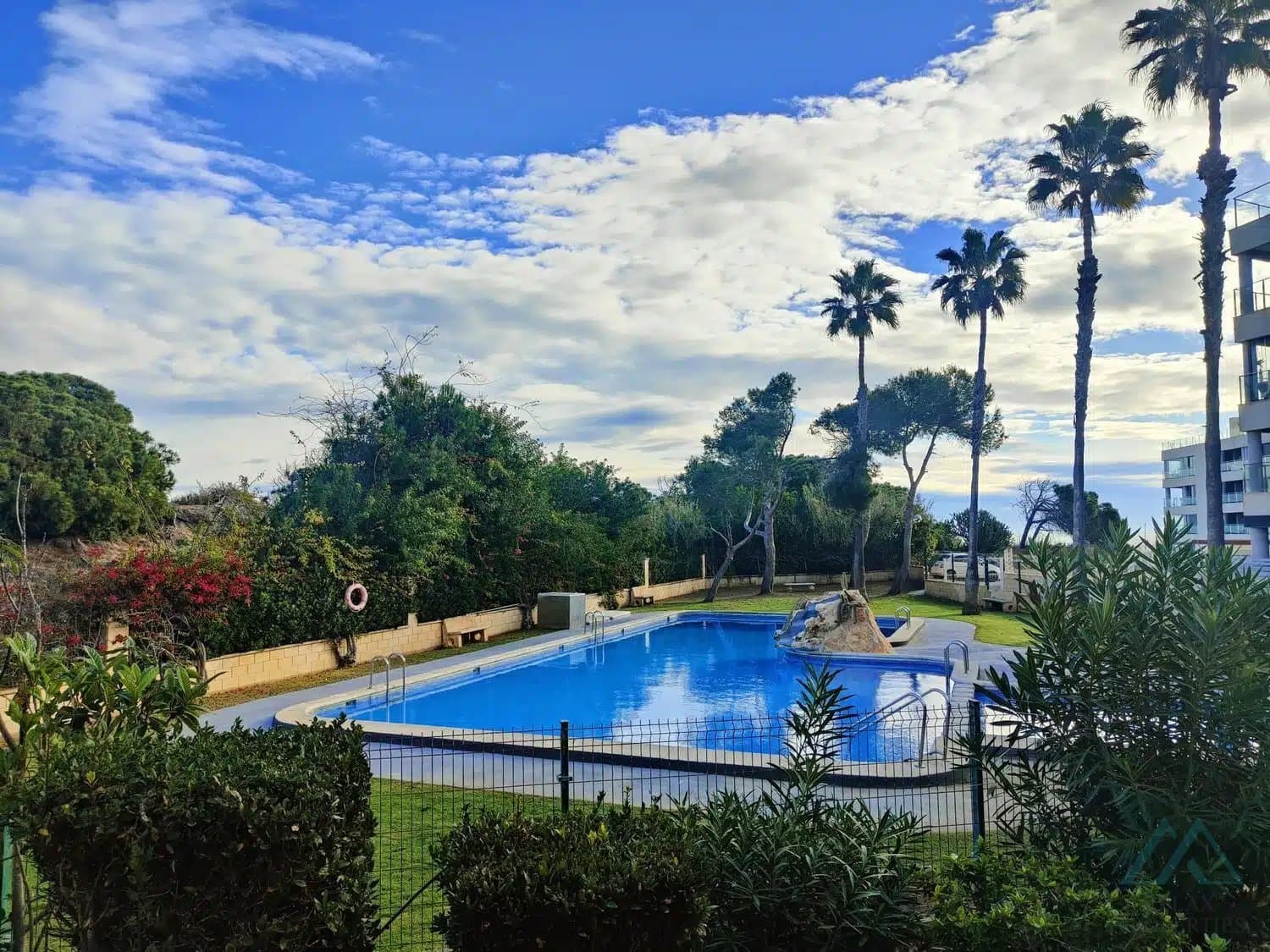 Apartmán s bazénom a terasou len 150 m od pláže La Mata, Torrevieja - foto 10