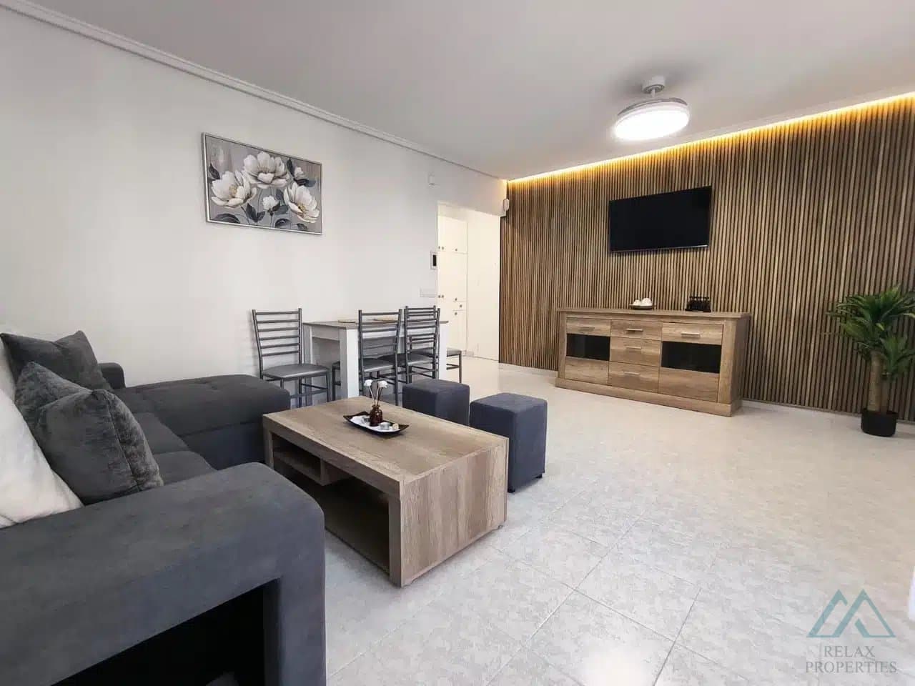 Zrekonštruovaný apartmán s terasou a bazénom, 600 m od pláže, Torrevieja - foto 4