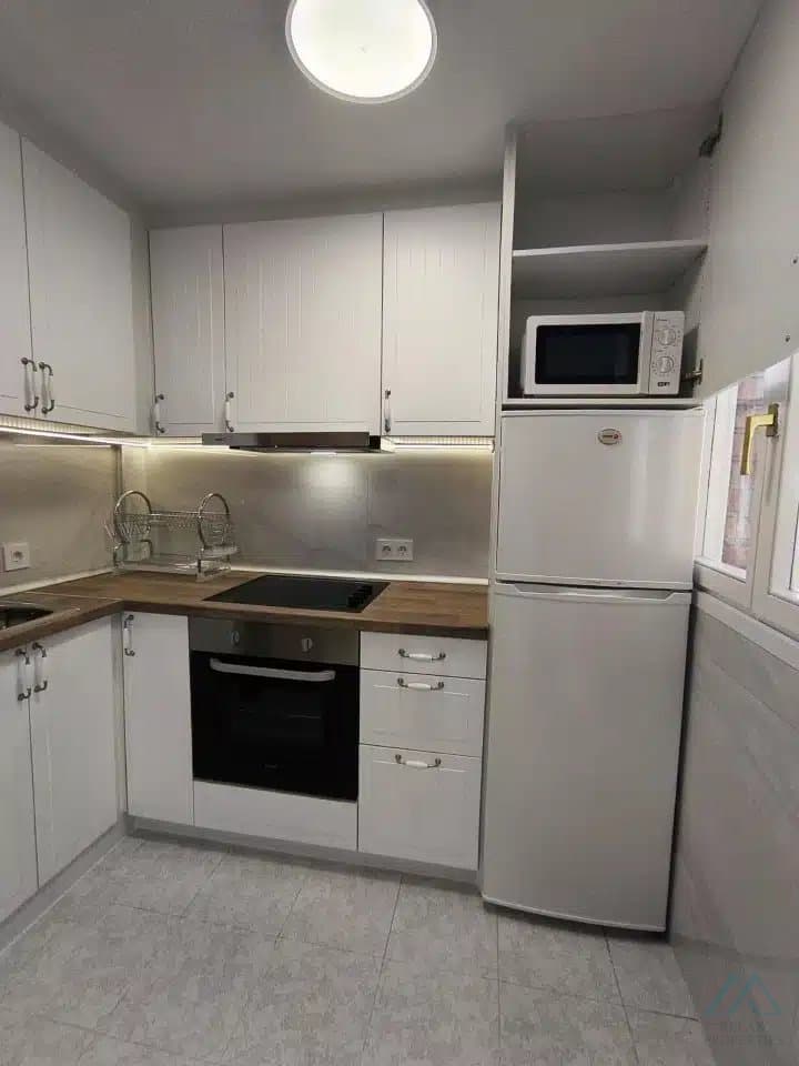 Zrekonštruovaný apartmán s terasou a bazénom, 600 m od pláže, Torrevieja - foto 6