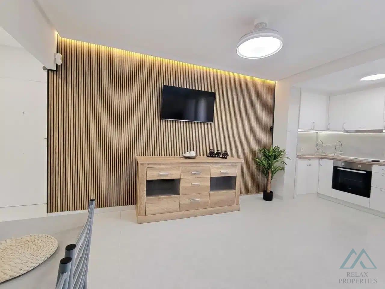 Zrekonštruovaný apartmán s terasou a bazénom, 600 m od pláže, Torrevieja - foto 3