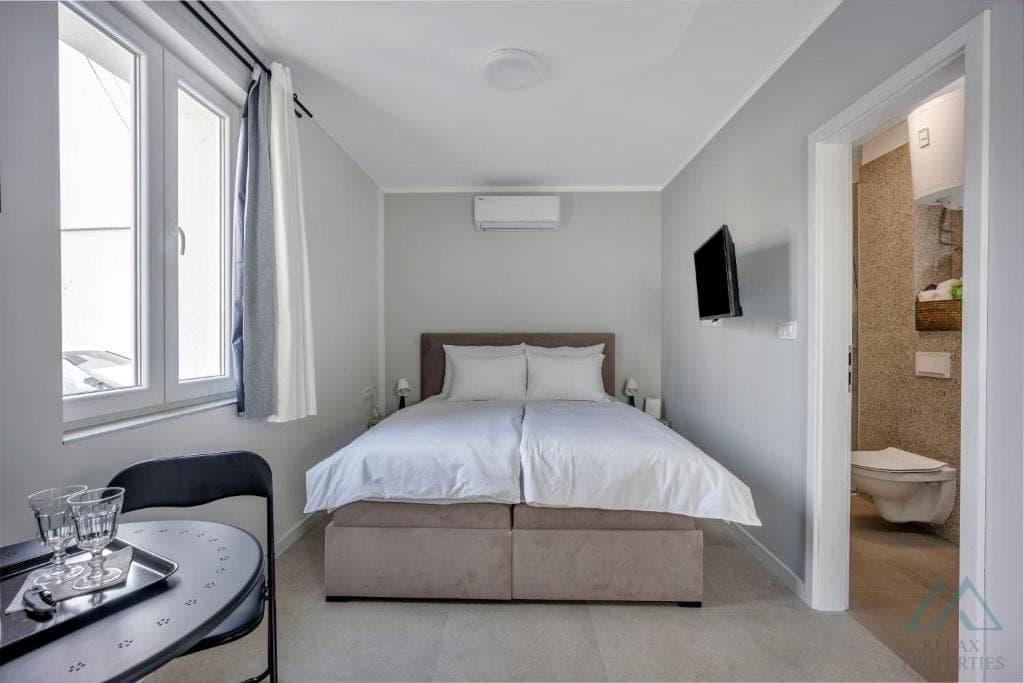 Moderný apartmánový dom so 6 jednotkami – Trogir, 150 m od mora, výborná investícia - foto 20
