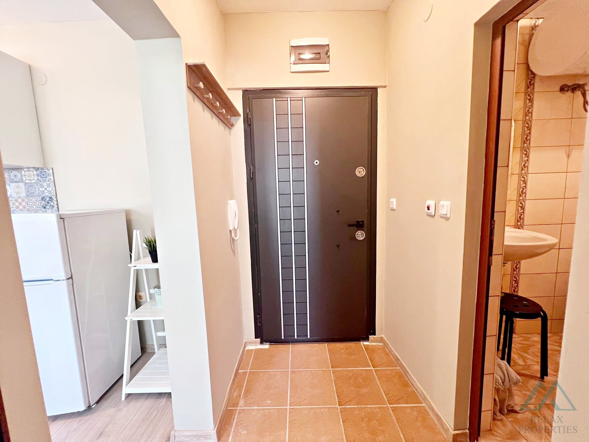 Priestranný 2 izbový apartmán v komplexe Amadeus 5, 720m od mora, Slnečné pobrežie - 2