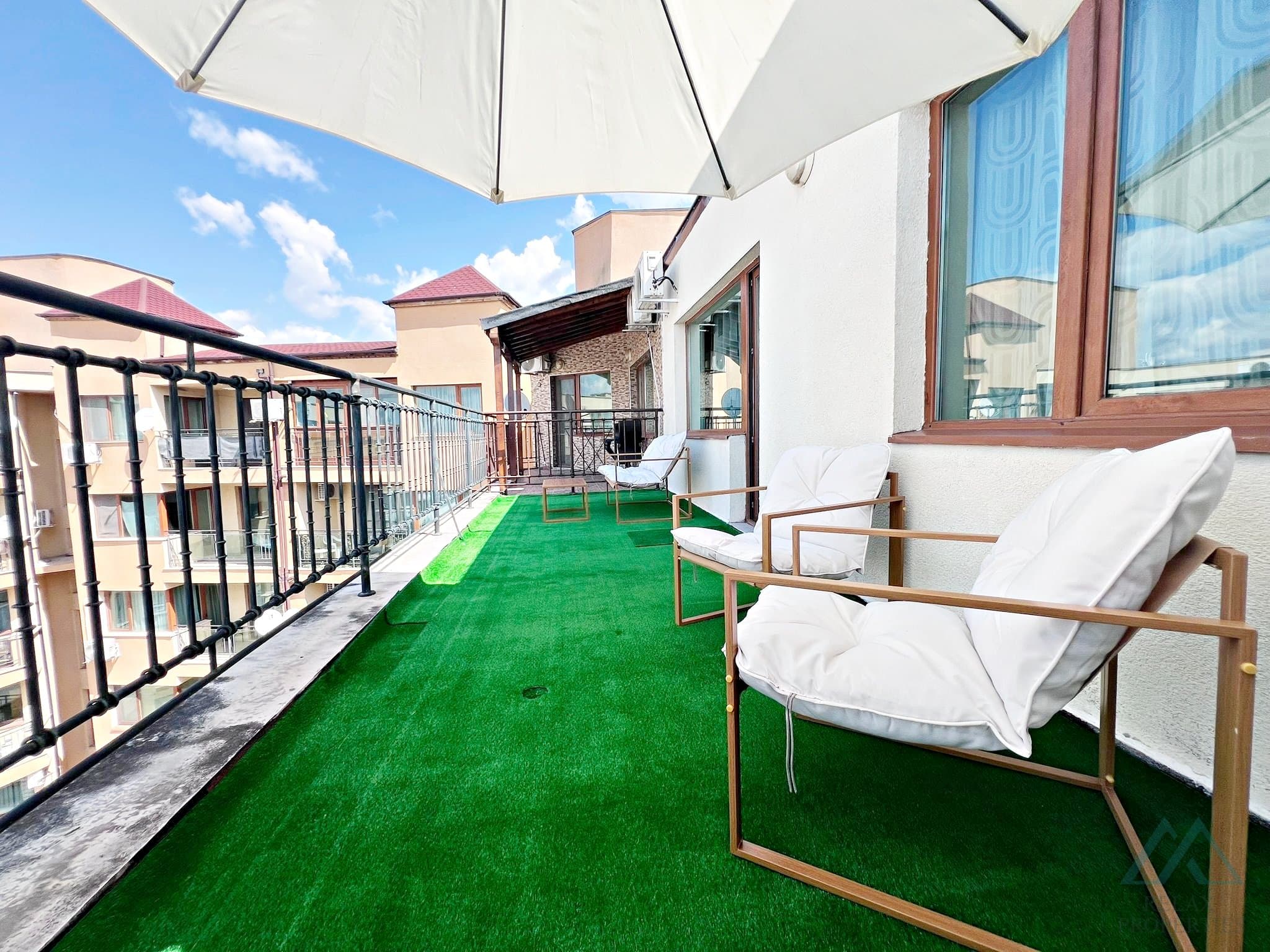Priestranný 2 izbový apartmán v komplexe Amadeus 5, 720m od mora, Slnečné pobrežie - foto 8