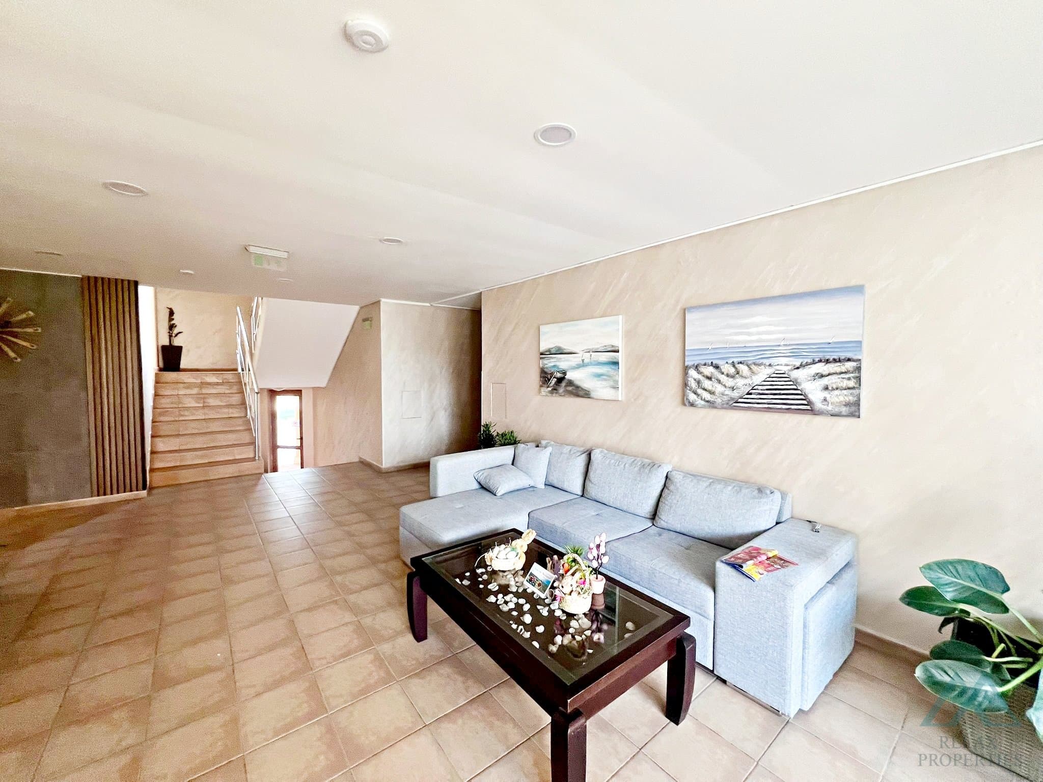 Priestranný 2 izbový apartmán v komplexe Amadeus 5, 720m od mora, Slnečné pobrežie - foto 20