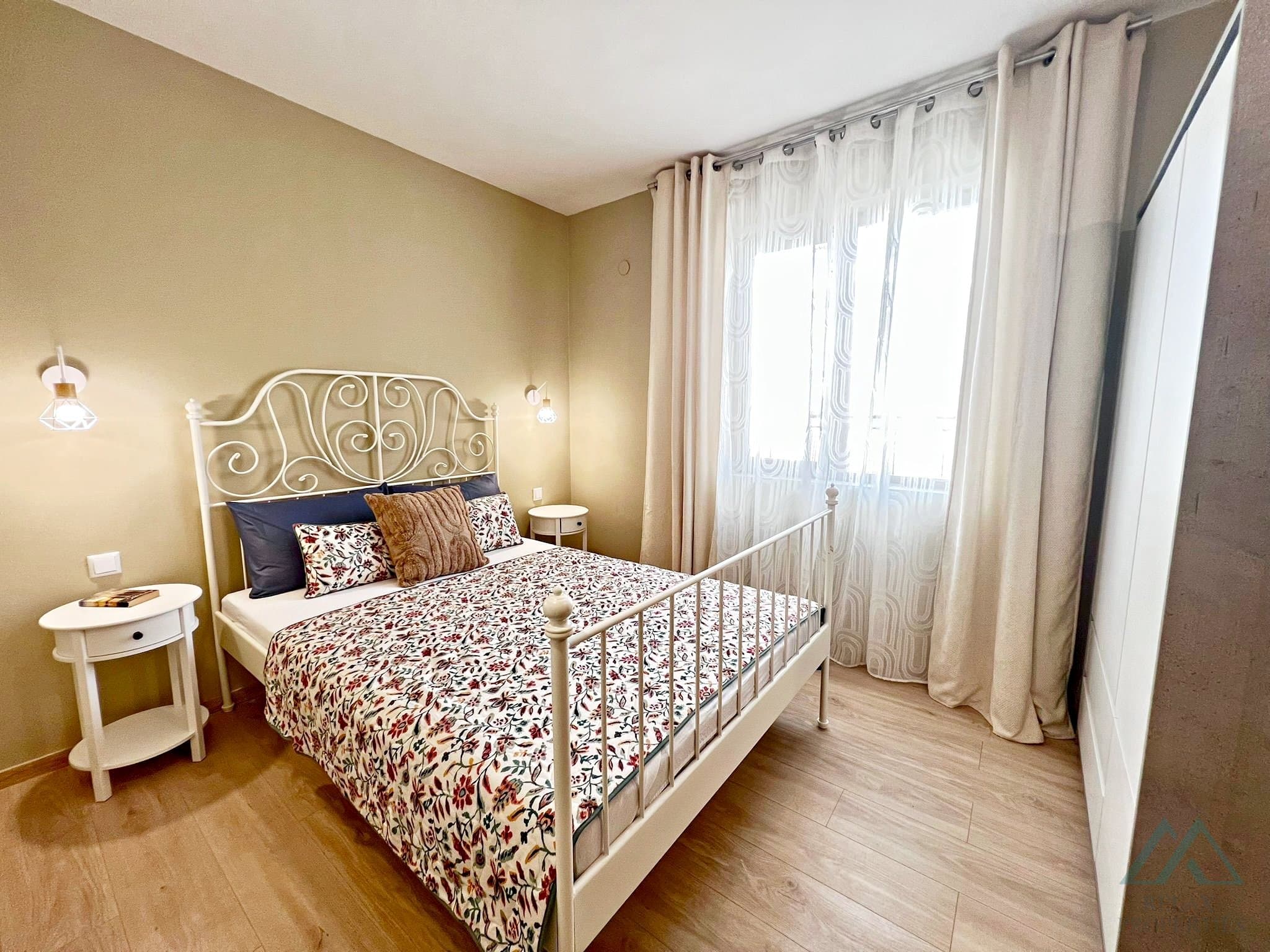 Priestranný 2 izbový apartmán v komplexe Amadeus 5, 720m od mora, Slnečné pobrežie - foto 6