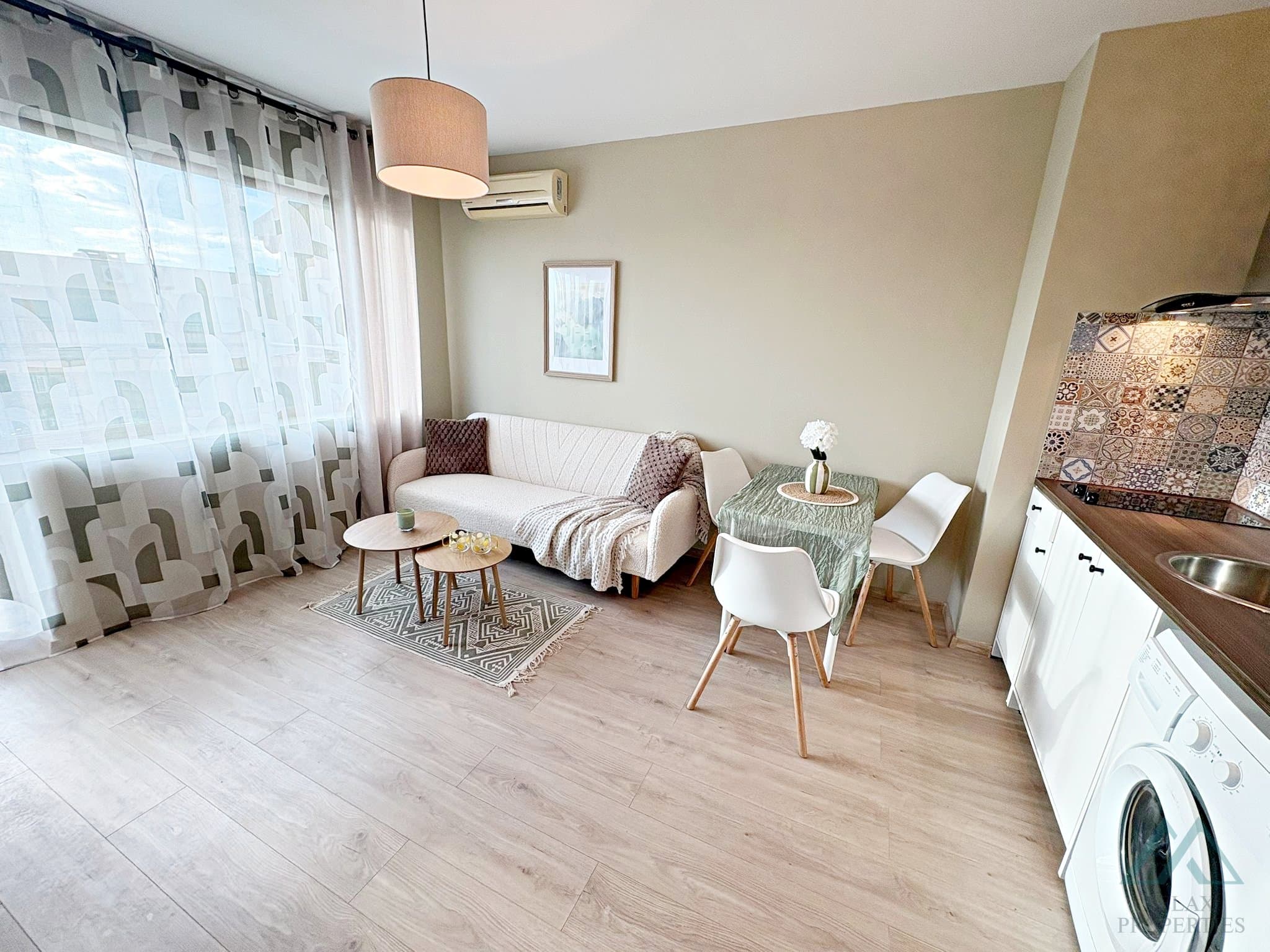 Priestranný 2 izbový apartmán v komplexe Amadeus 5, 720m od mora, Slnečné pobrežie - foto 15