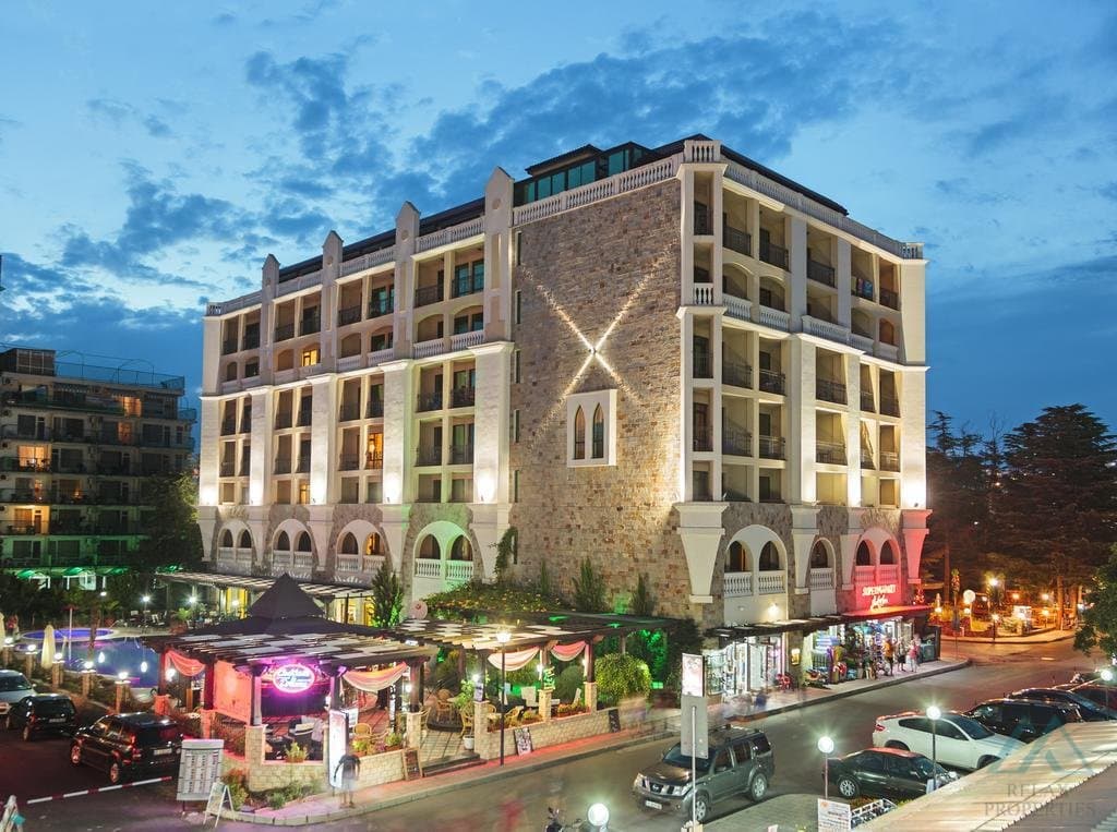 Veľký 3 izbový apartmán s terasou a výhľadom na more, Hotel Babylon, 120m od mora, Slnečné pobrežie - 1