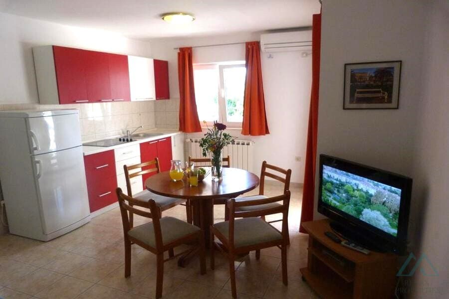 Apartmánový dom pri mori s výhľadom na more – Rogoznica, Chorvátsko - foto 7