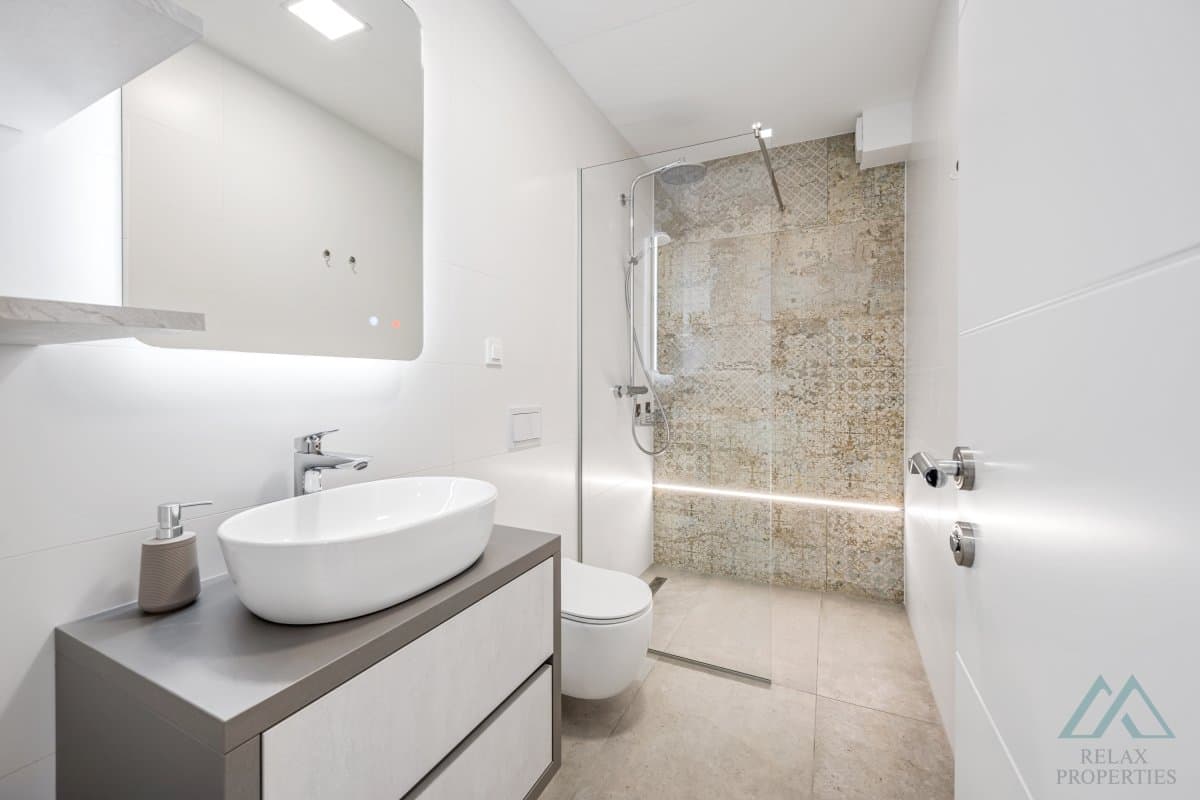 Luxusná moderná vila s bazénom a výhľadom na more – Primošten, Chorvátsko - foto 11