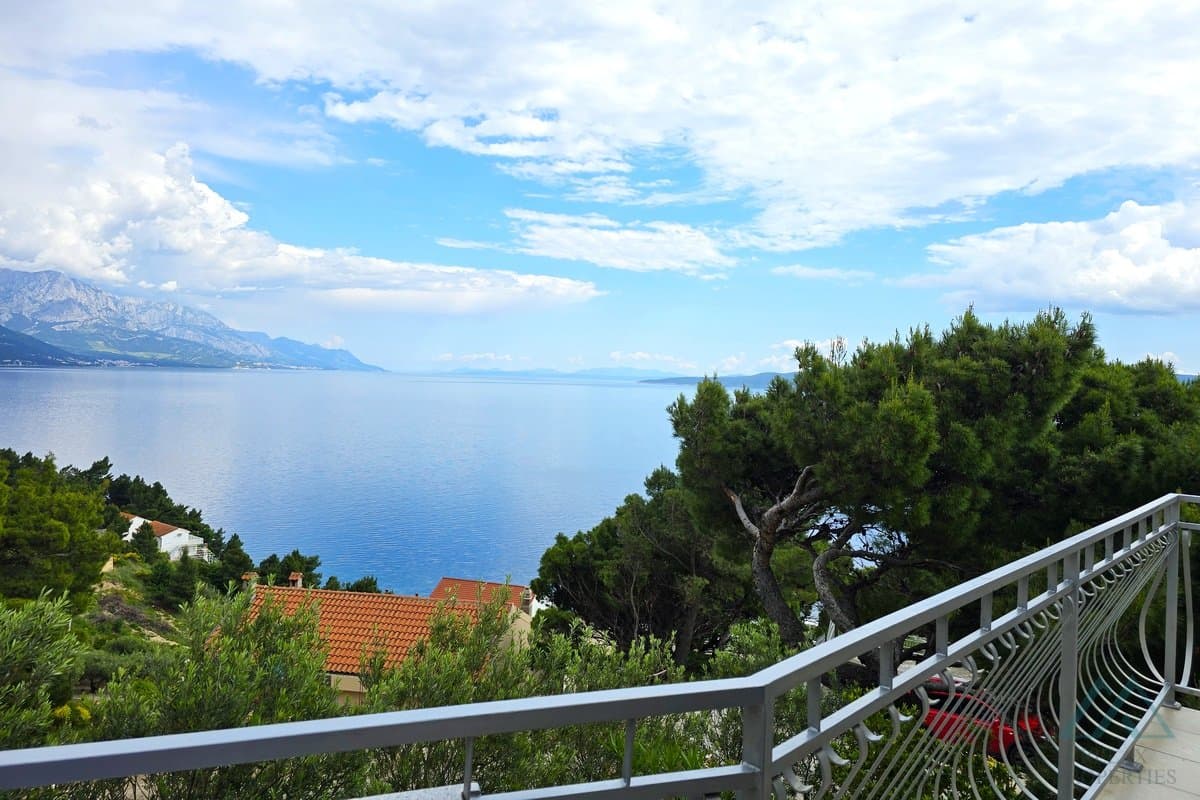 Apartmánový dom s panoramatickým výhľadom na more – Omišská riviéra - 3