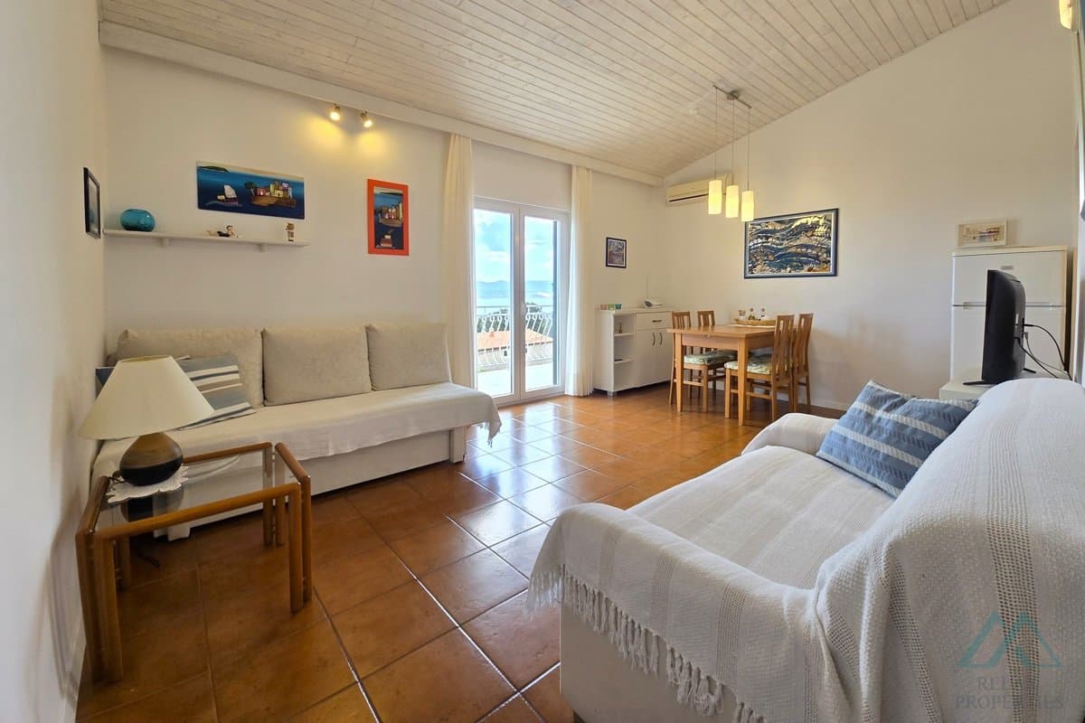 Apartmánový dom s panoramatickým výhľadom na more – Omišská riviéra - foto 10