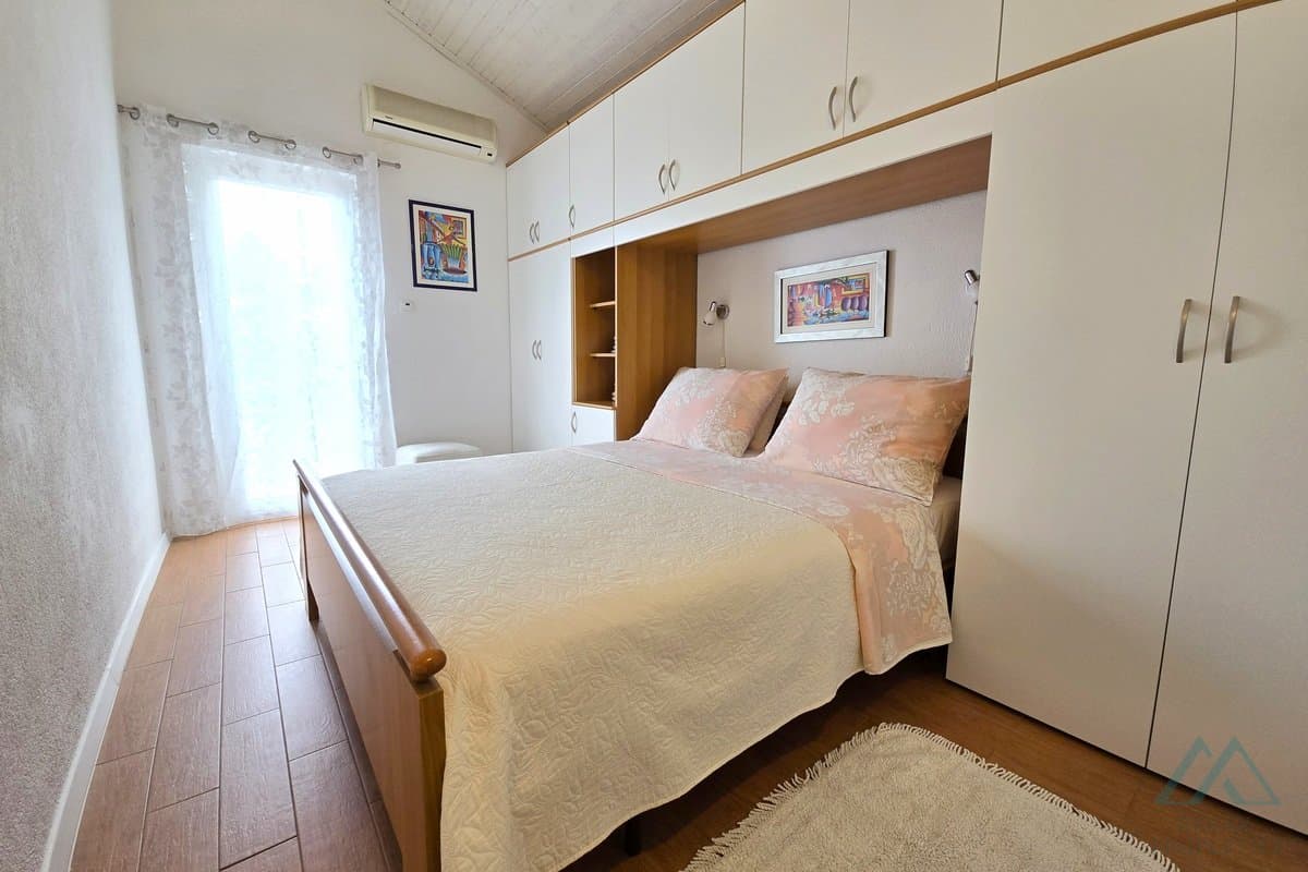 Apartmánový dom s panoramatickým výhľadom na more – Omišská riviéra - foto 13