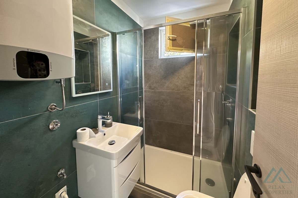 Novostavba domu s bazénom a výhľadom na more Marina, Chorvátsko - foto 13