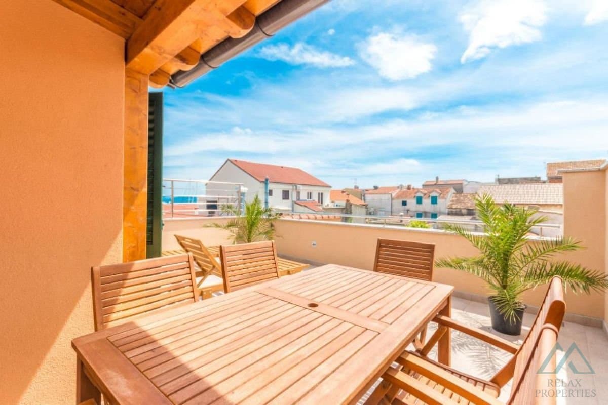 Apartmánový dom na predaj, len 100m od mora, Vodice, Chorvátsko - 3