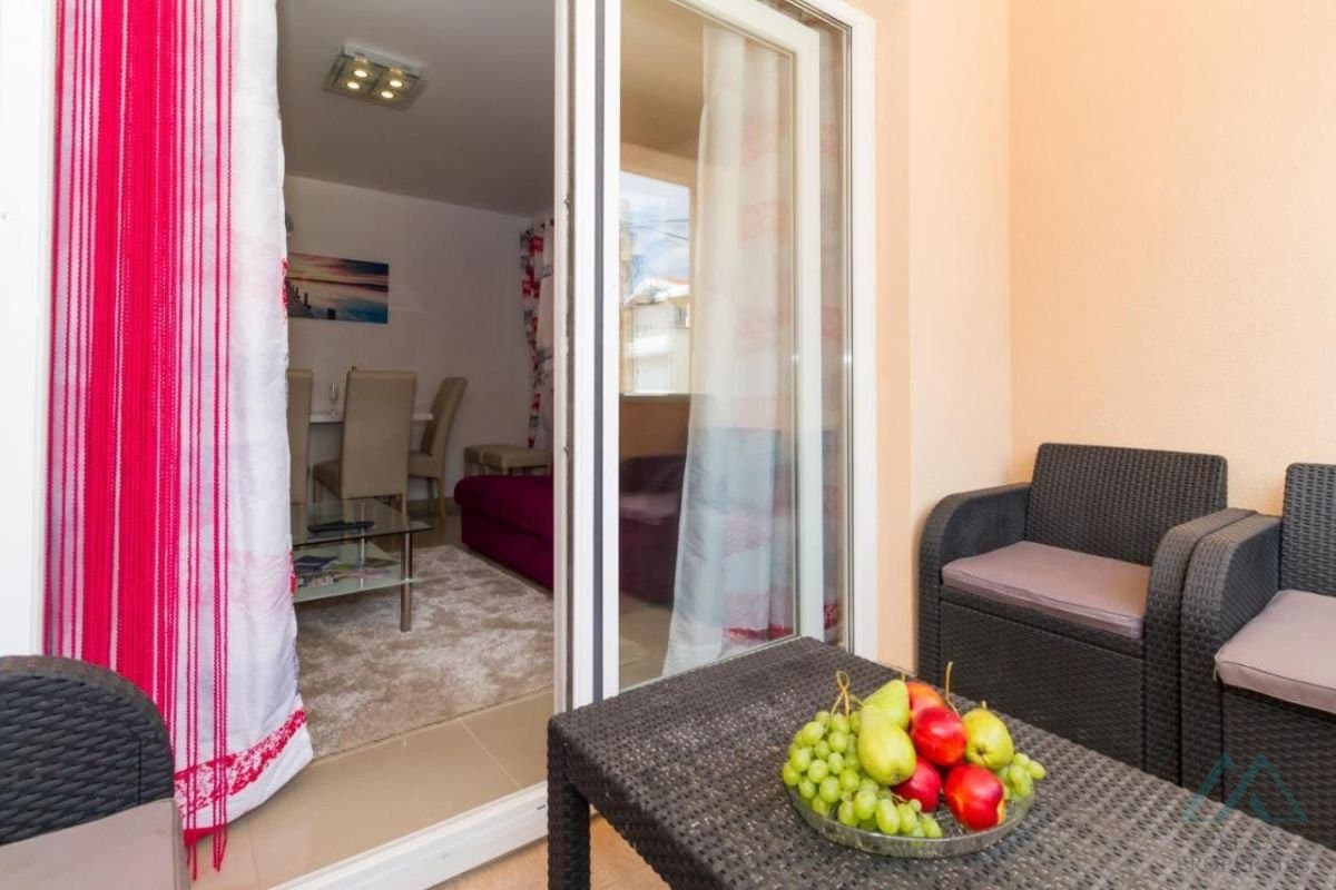 Apartmánový dom na predaj, len 100m od mora, Vodice, Chorvátsko - foto 7