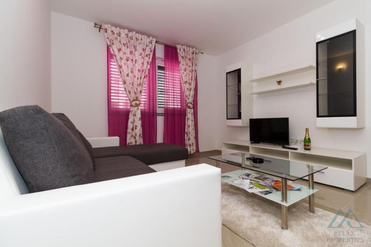 Apartmánový dom na predaj, len 100m od mora, Vodice, Chorvátsko - foto 10