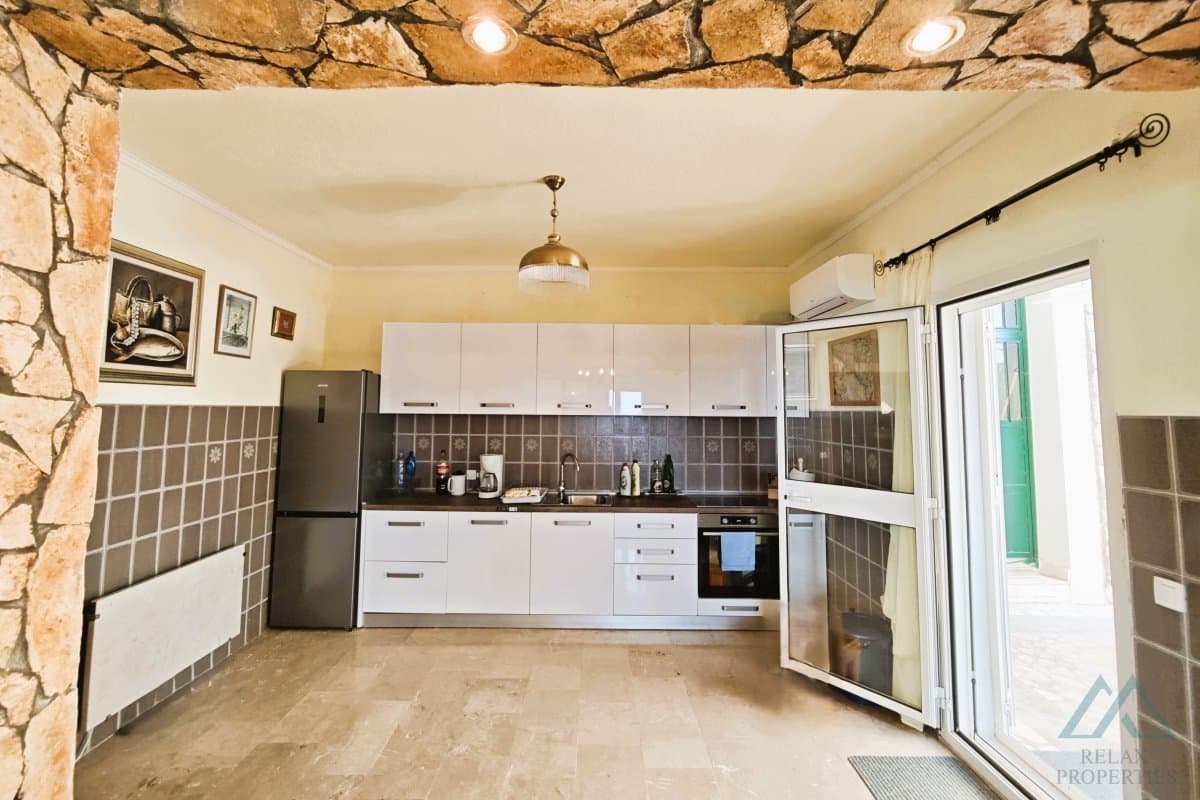 Luxusná vila s bazénom a olivovým hájom len 70 m od mora, Rogoznica, Chorvátsko - foto 10