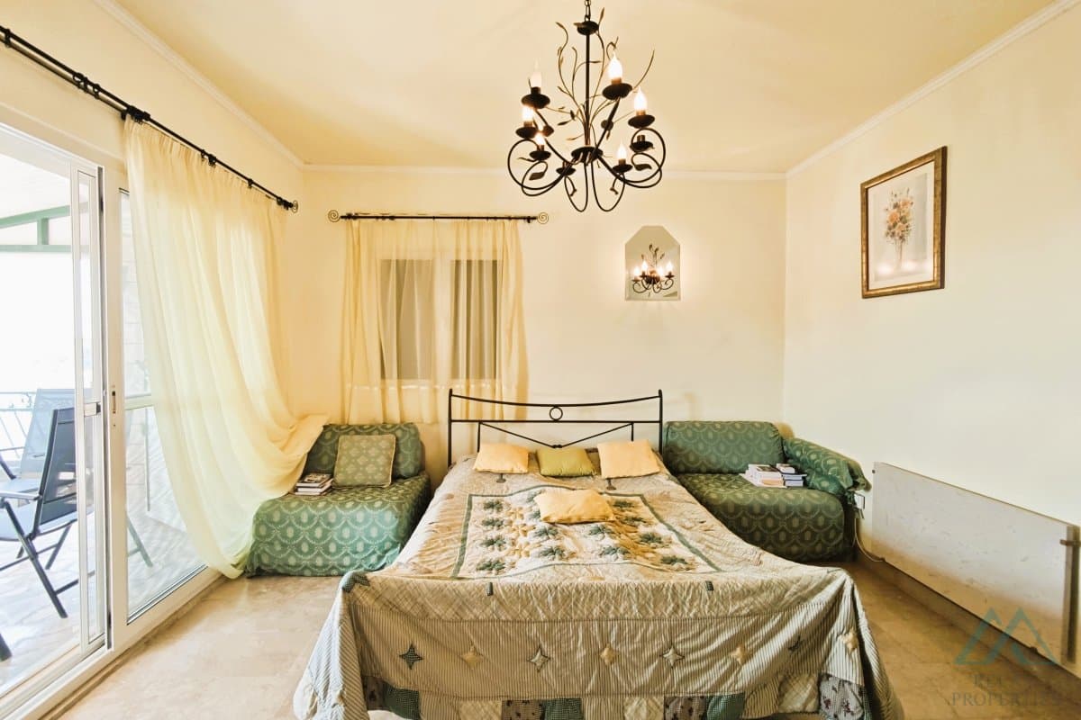 Luxusná vila s bazénom a olivovým hájom len 70 m od mora, Rogoznica, Chorvátsko - foto 11