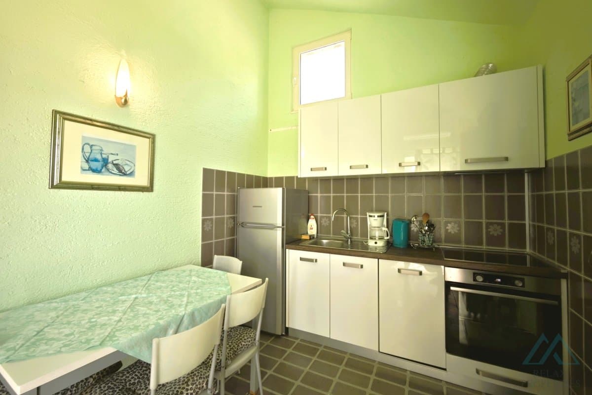 Luxusná vila s bazénom a olivovým hájom len 70 m od mora, Rogoznica, Chorvátsko - foto 16