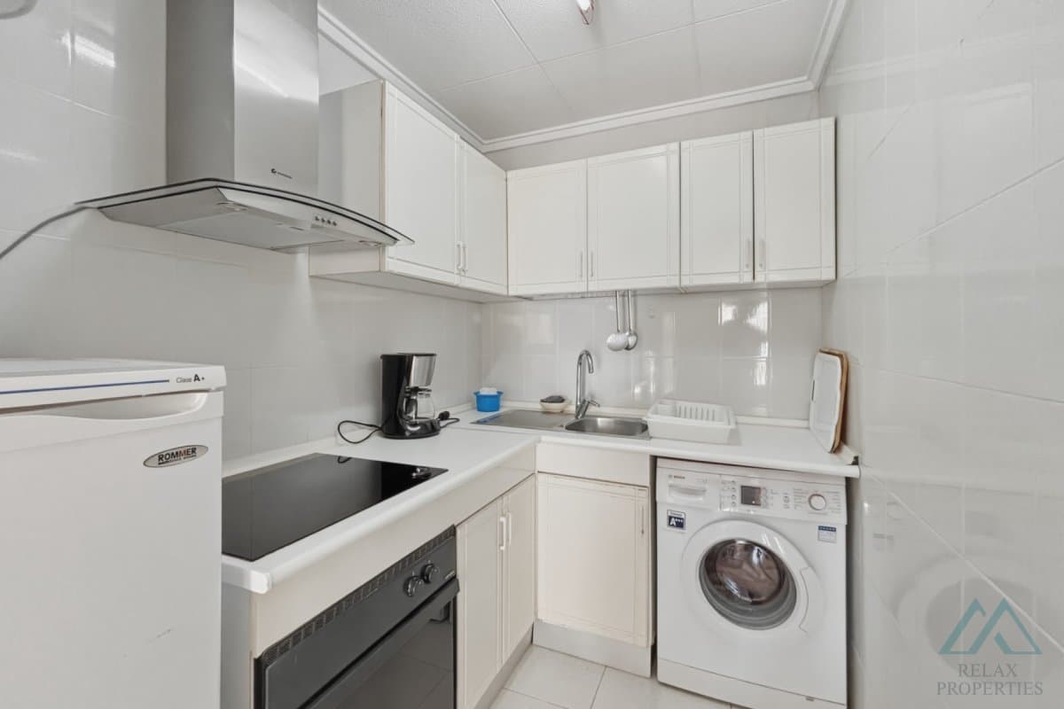 Skvelá cena! 2 izbový apartmán, bazén a len 400 metrov od pláže La Mata, Španielsko - foto 6
