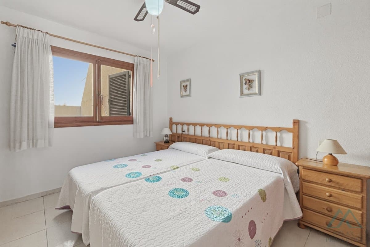 Skvelá cena! 2 izbový apartmán, bazén a len 400 metrov od pláže La Mata, Španielsko - foto 8