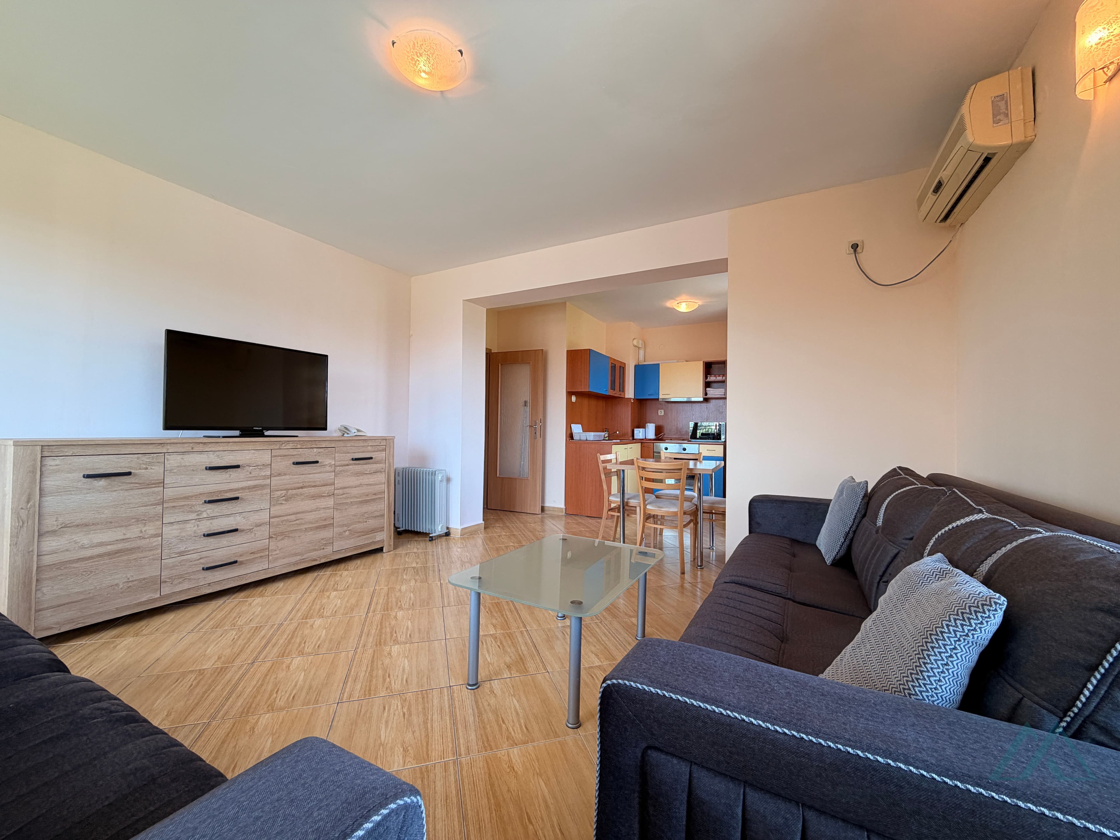 2 izbový apartmán s parkovaním len 300m od mora, Slnečné pobrežie, Bulharsko - foto 8
