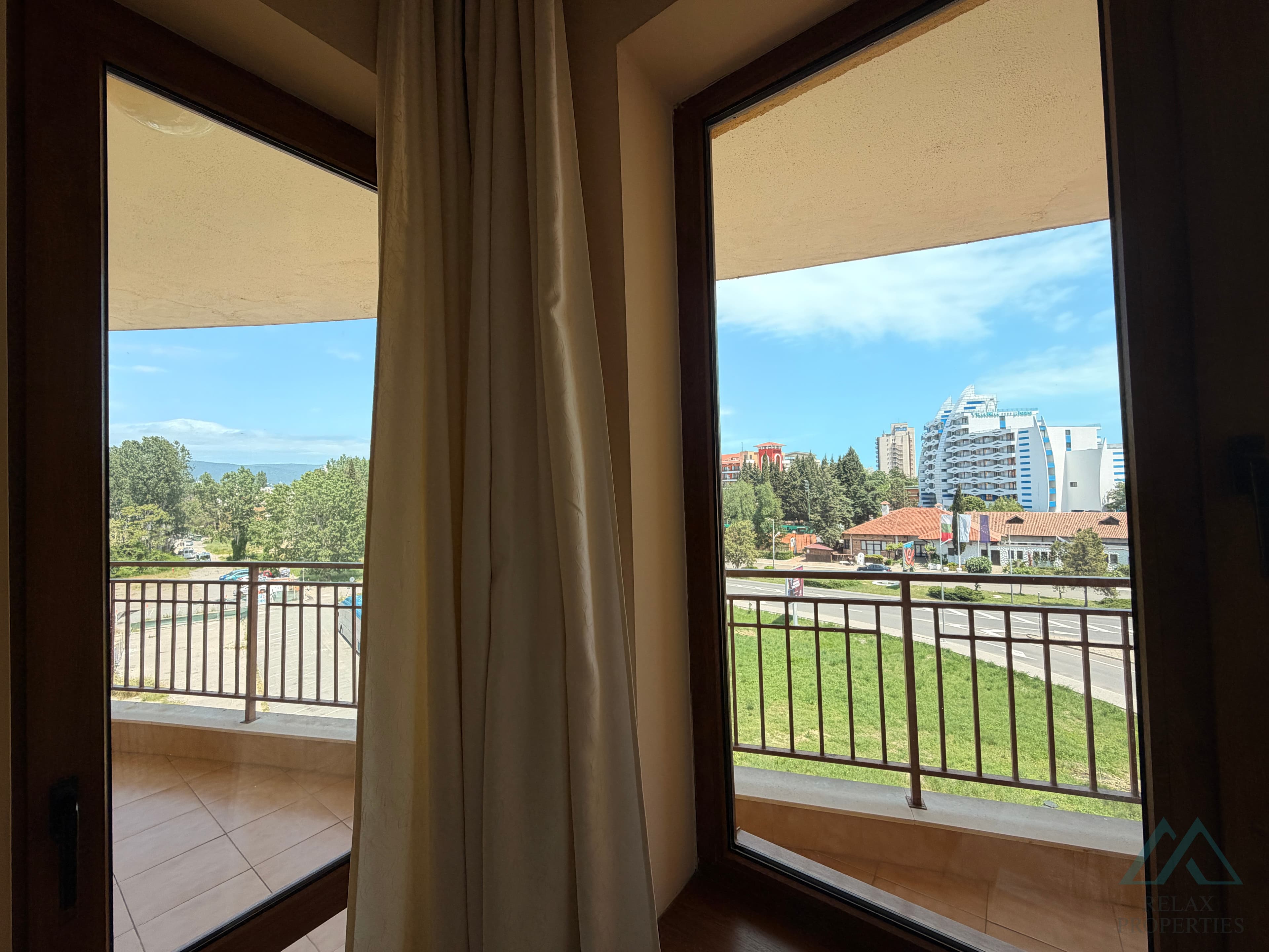 2 izbový apartmán s parkovaním len 300m od mora, Slnečné pobrežie, Bulharsko - foto 12