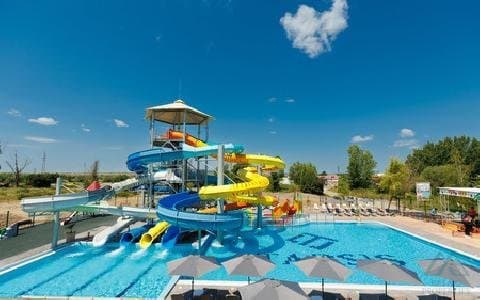 Skvelá cena! Apartmán s výhľadom na bazén v Tarsis Club & SPA, Slnečné pobrežie - foto 12