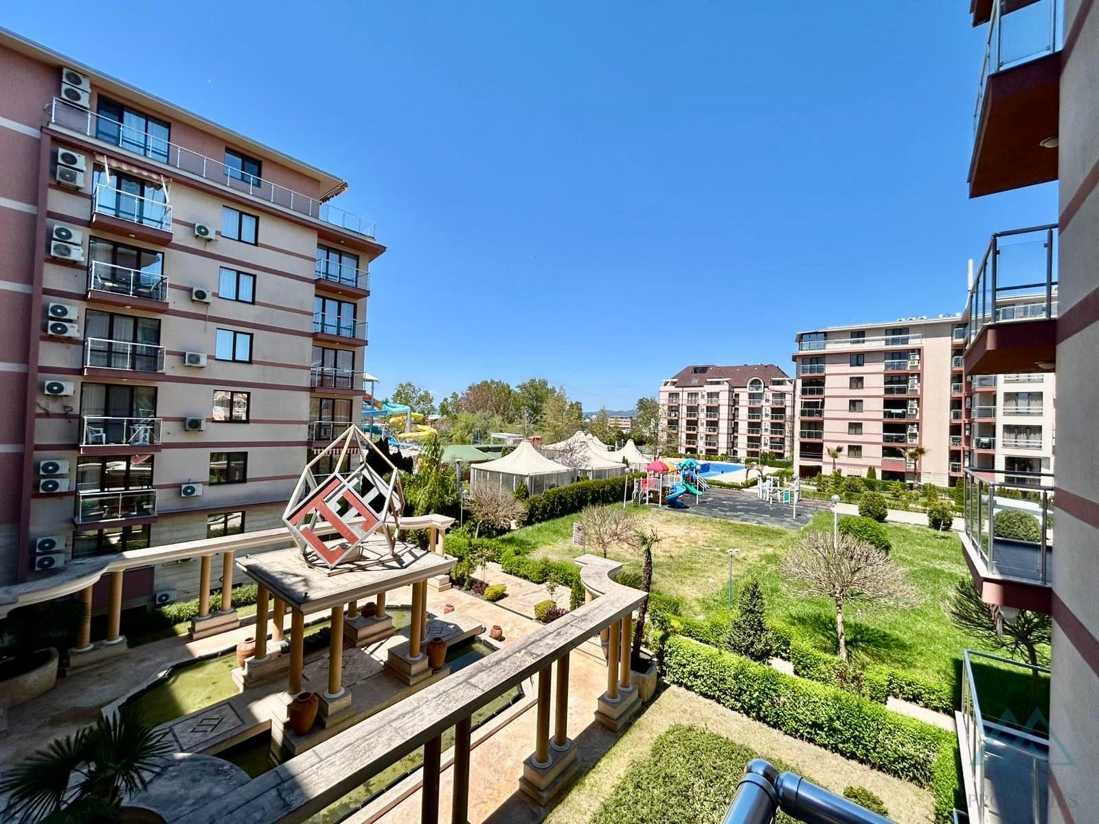Skvelá cena! Apartmán s výhľadom na bazén v Tarsis Club & SPA, Slnečné pobrežie - foto 19