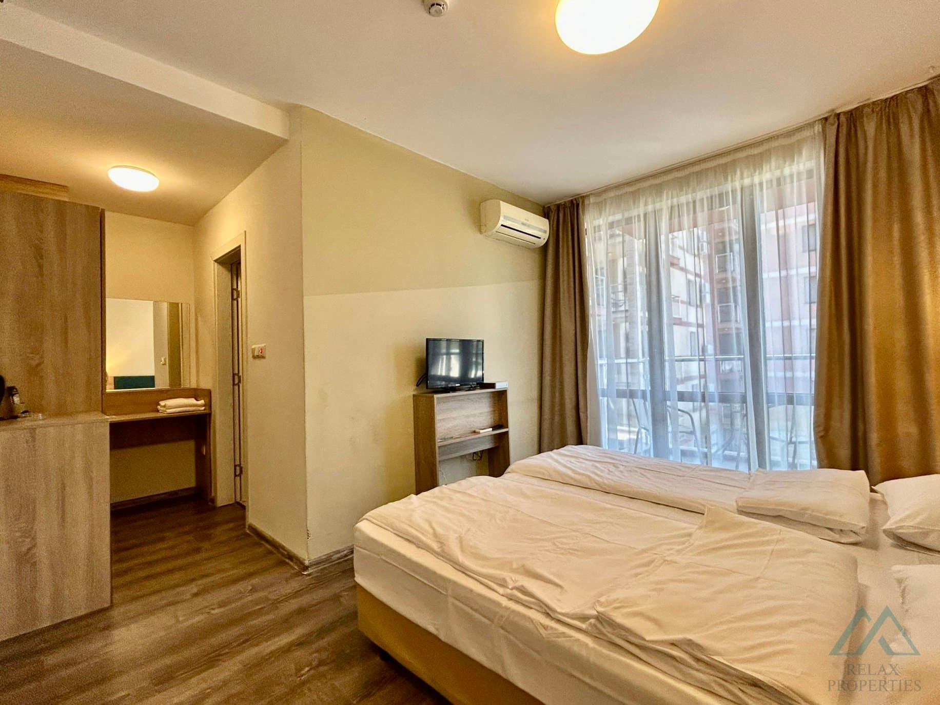 Skvelá cena! Apartmán s výhľadom na bazén v Tarsis Club & SPA, Slnečné pobrežie - foto 8