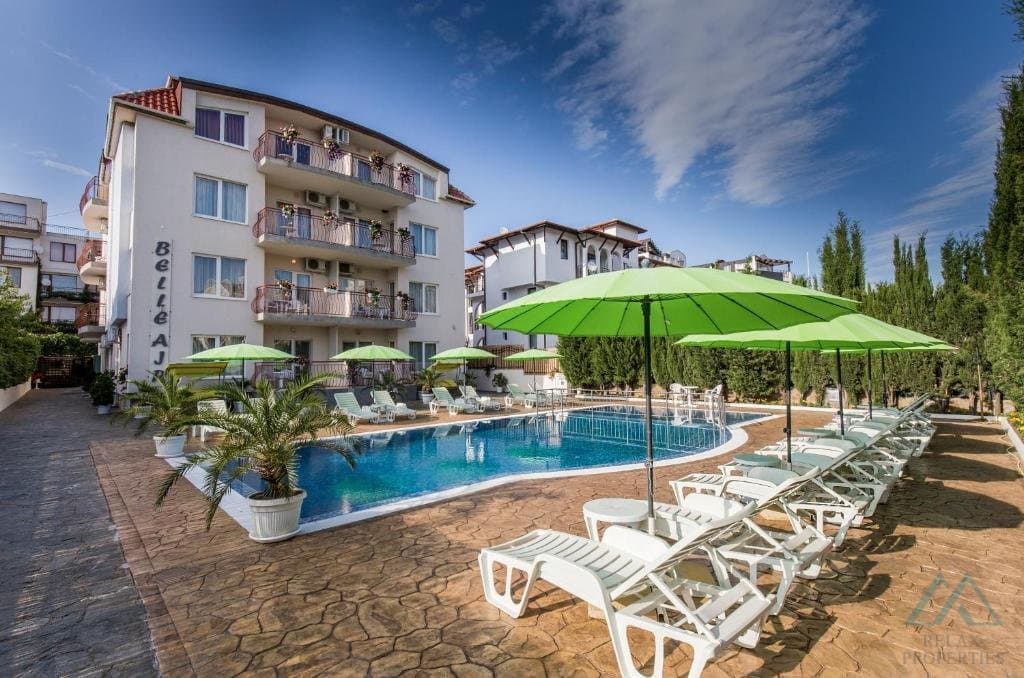 2-izbový apartmán s výhľadom na bazén, 300 m od mora – Sveti Vlas - foto 24