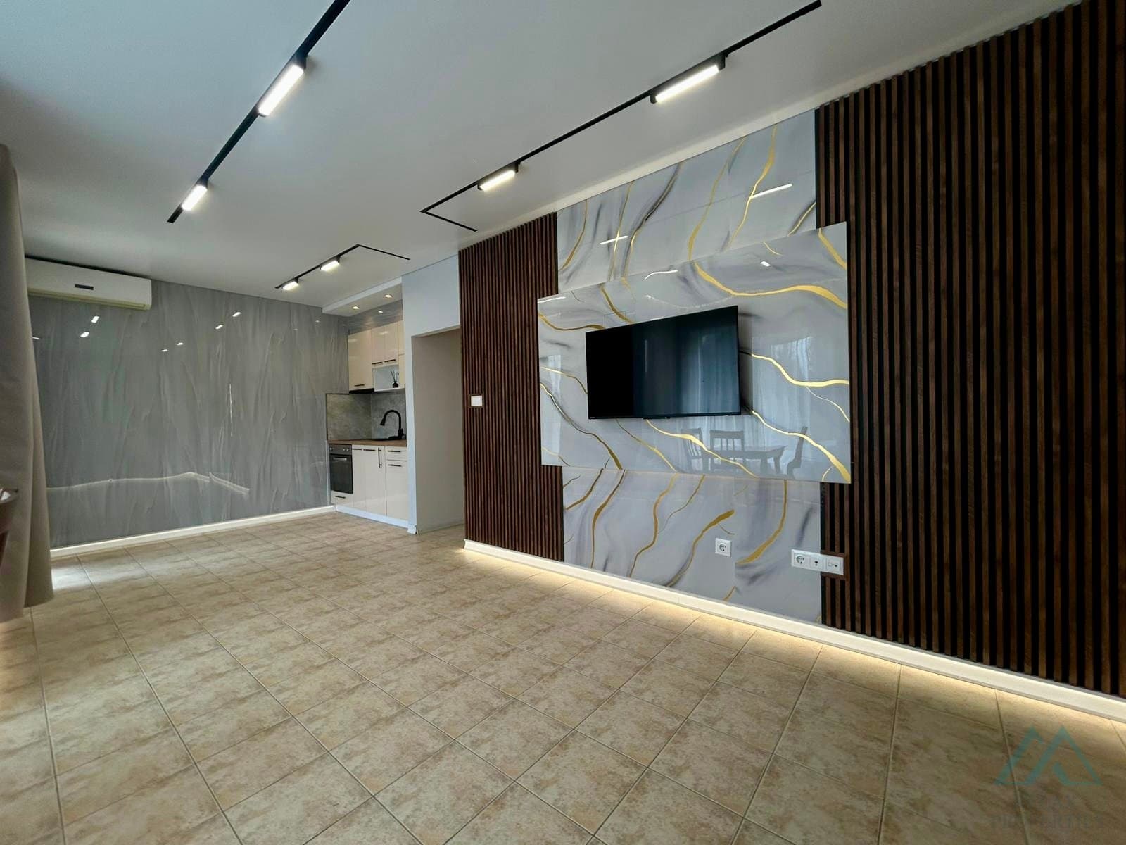 2-izbový apartmán s výhľadom na bazén, 300 m od mora – Sveti Vlas - foto 10