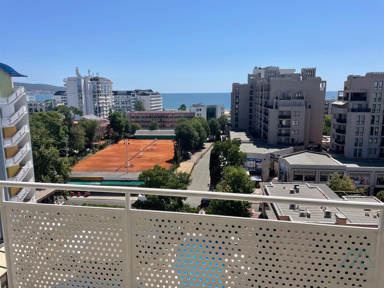 2-izbový apartmán s výhľadom na more, 200 m od pláže – Slnečné pobrežie - foto 9
