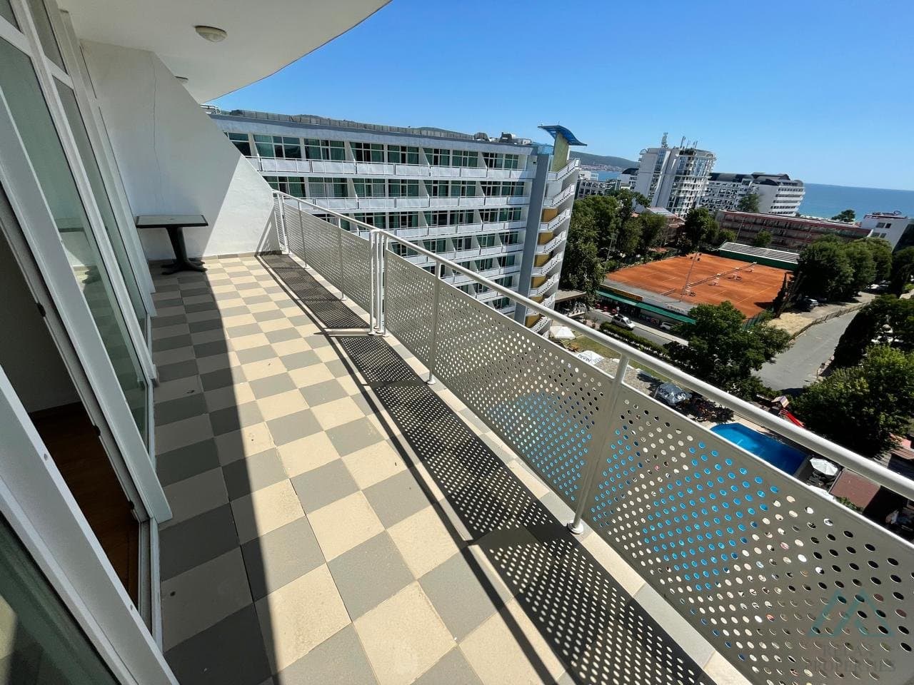 2-izbový apartmán s výhľadom na more, 200 m od pláže – Slnečné pobrežie - foto 8