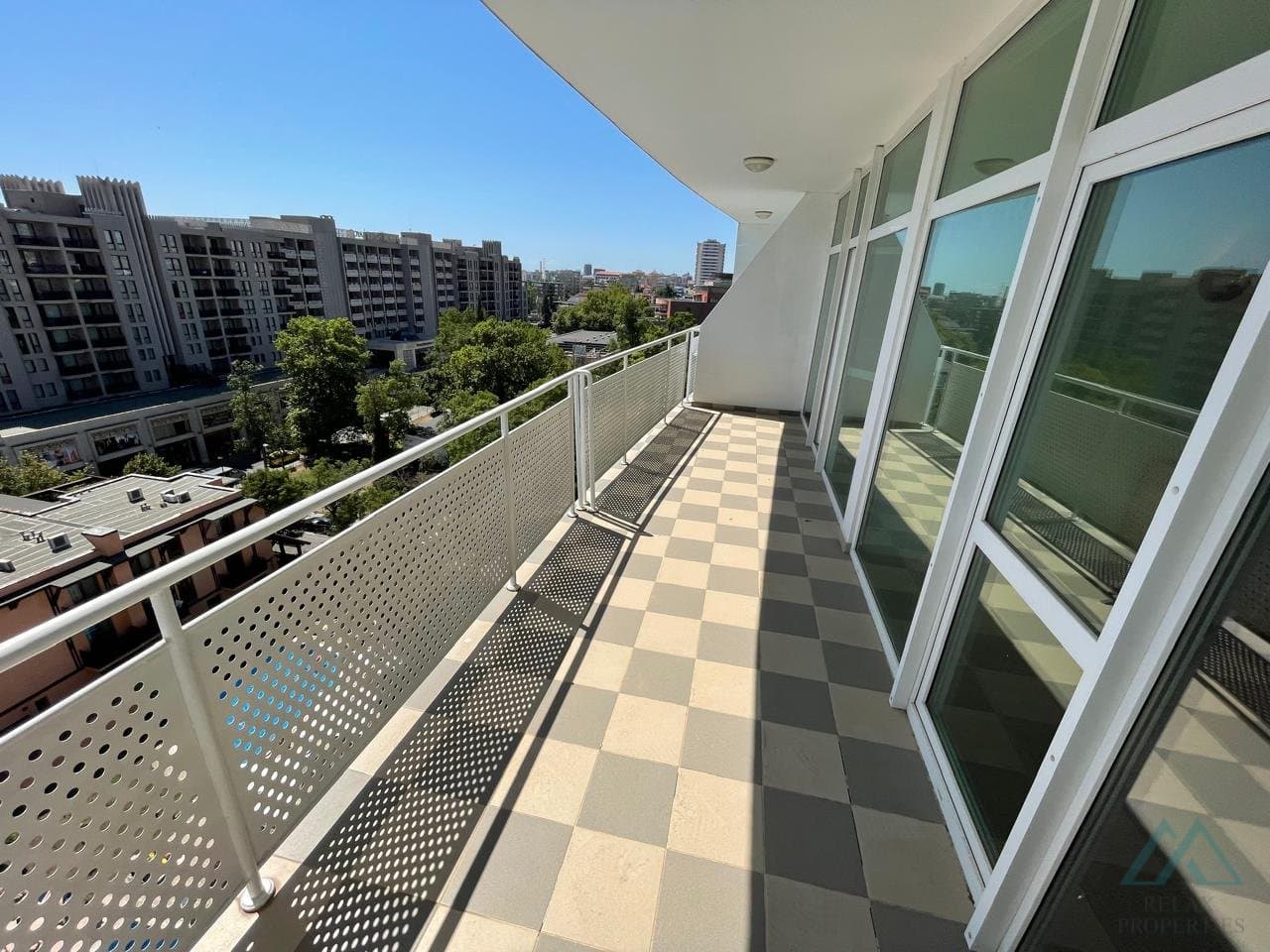 2-izbový apartmán s výhľadom na more, 200 m od pláže – Slnečné pobrežie - foto 14