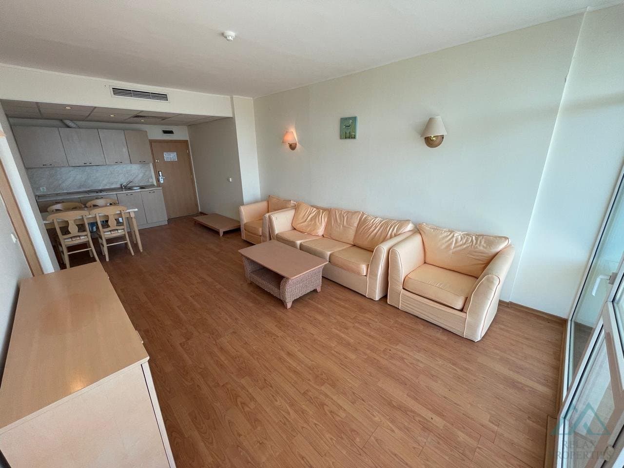 2-izbový apartmán s výhľadom na more, 200 m od pláže – Slnečné pobrežie - foto 12