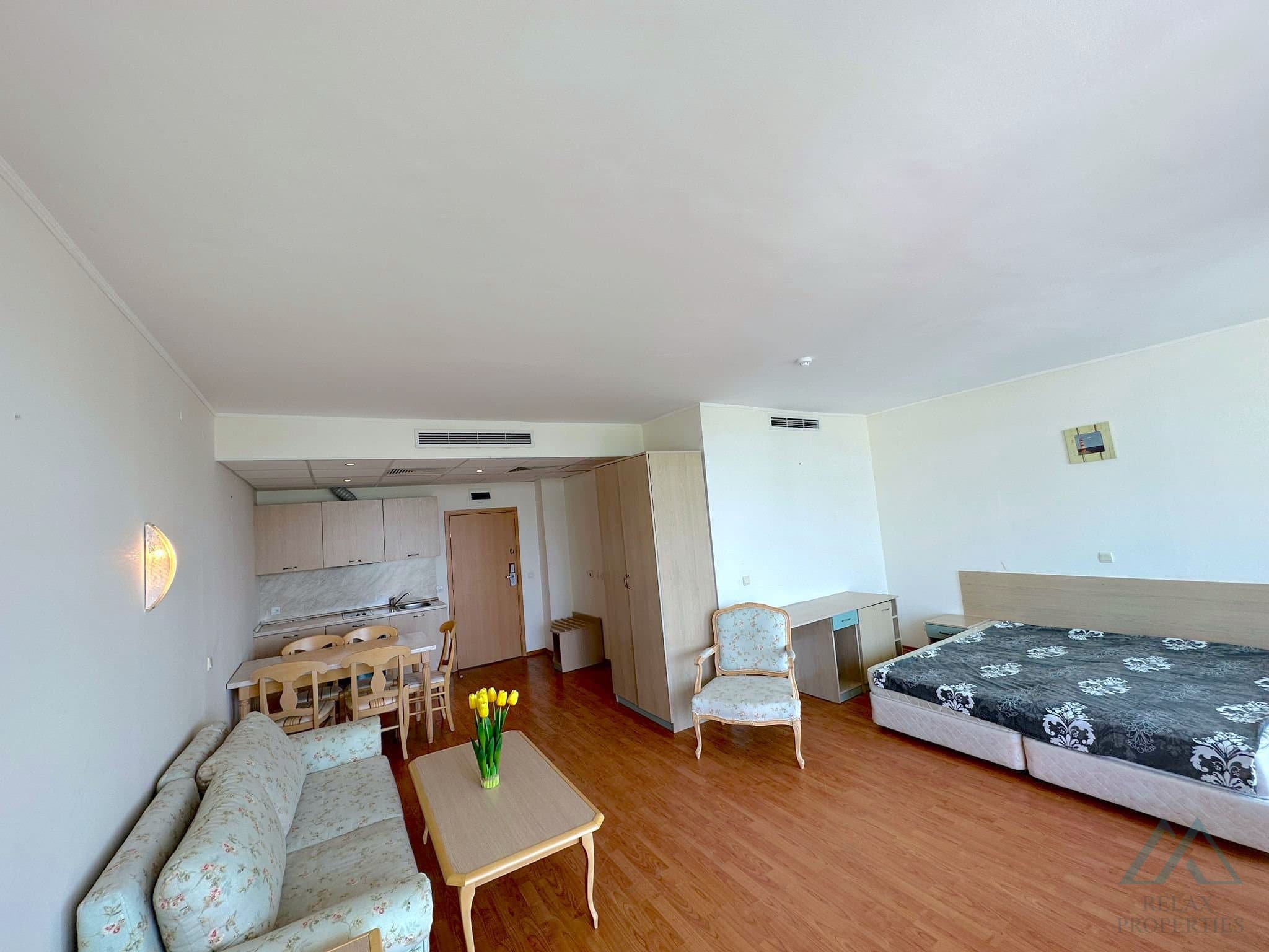 Apartmán s výhľadom na more a bazén, 200 m od pláže – Slnečné pobrežie - foto 6