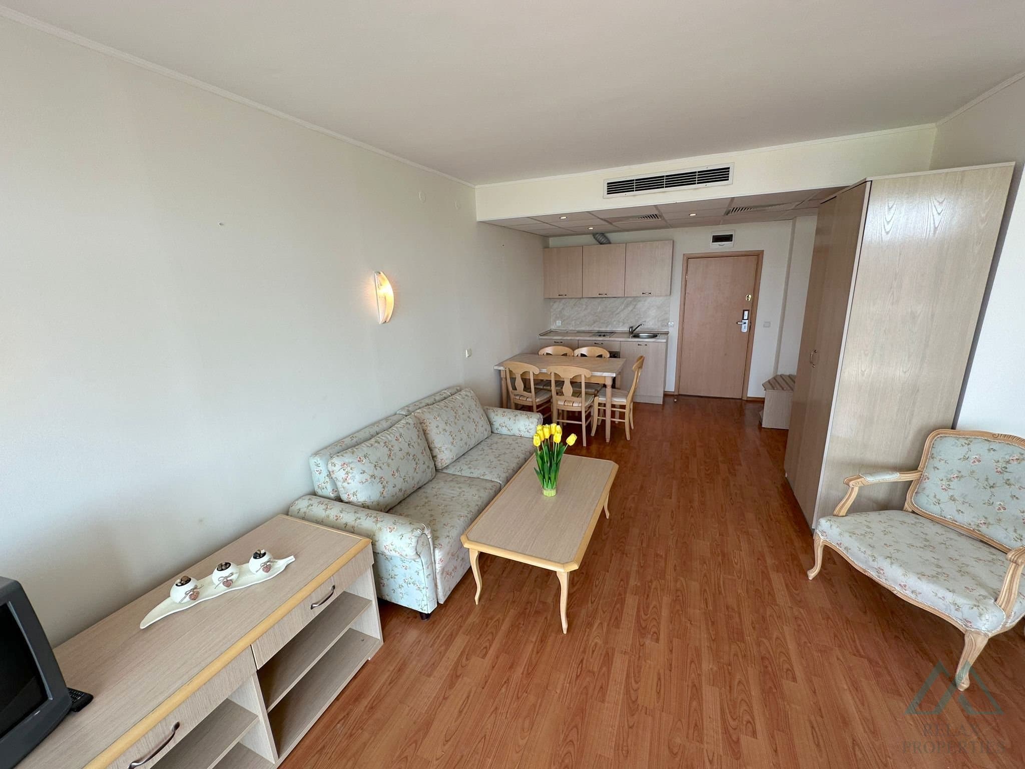 Apartmán s výhľadom na more a bazén, 200 m od pláže – Slnečné pobrežie - foto 8