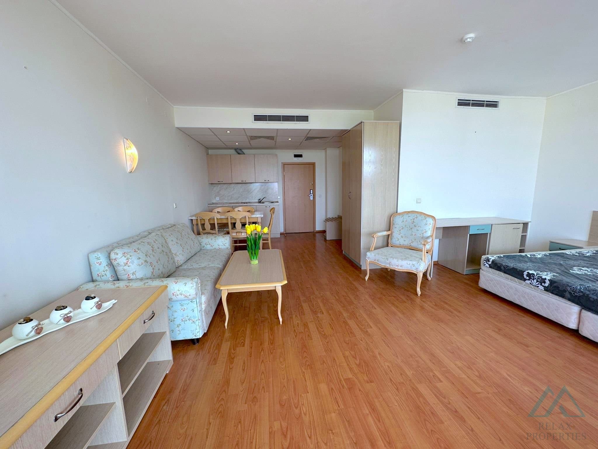Apartmán s výhľadom na more a bazén, 200 m od pláže – Slnečné pobrežie - foto 13