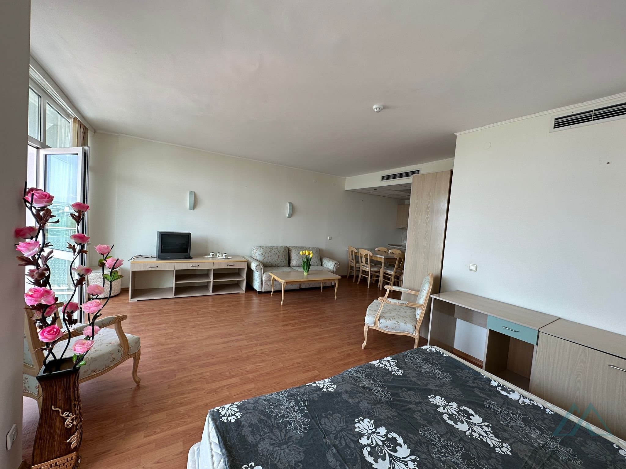 Apartmán s výhľadom na more a bazén, 200 m od pláže – Slnečné pobrežie - foto 14