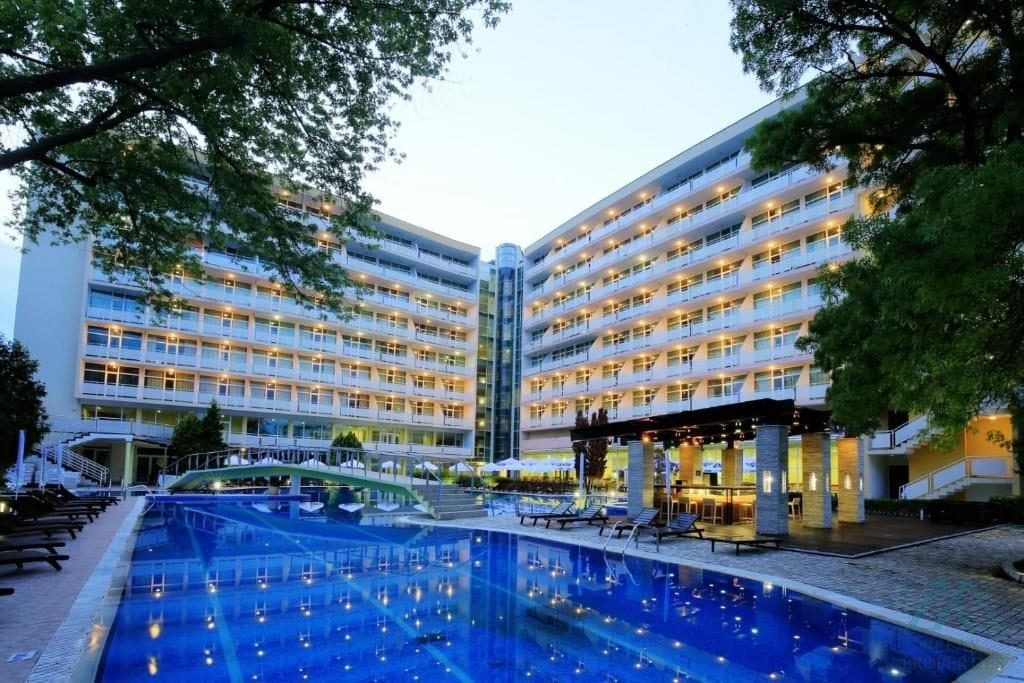 Apartmán s výhľadom na more a bazén, 200 m od pláže – Slnečné pobrežie - 1
